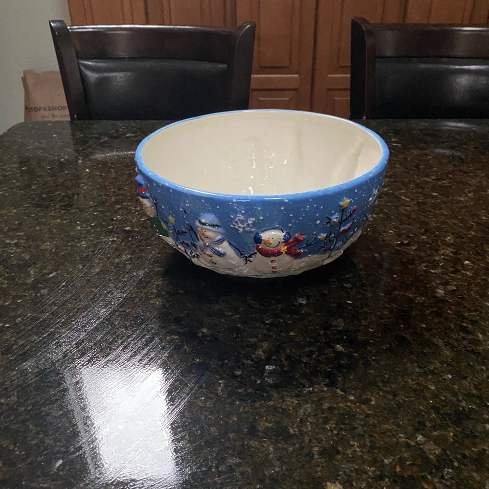 Button Up by St. Nicholas Square lg. serving bowl. 10.5 inch diameter opening.
